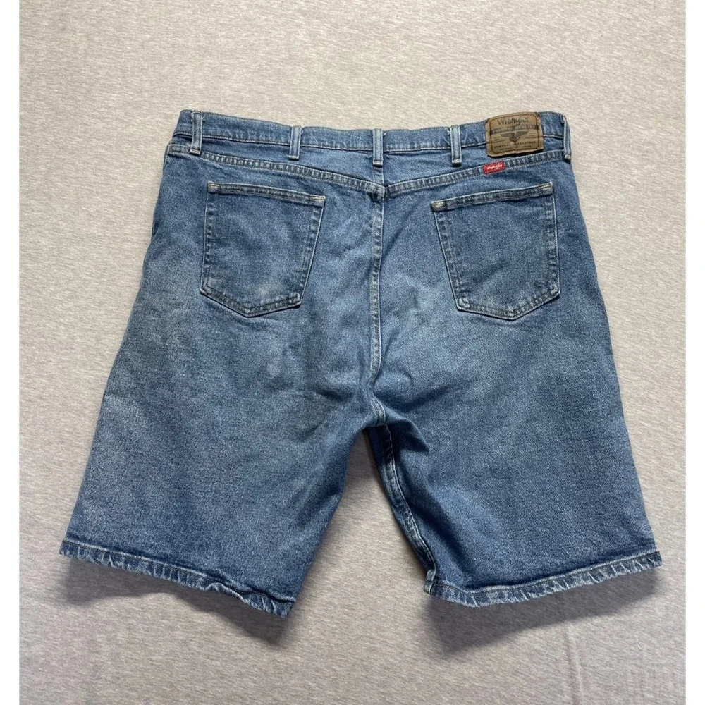 Wrangler Premium Jean Shorts Mens 42 Blue Denim Medium Wash Cotton Relaxed Fit
